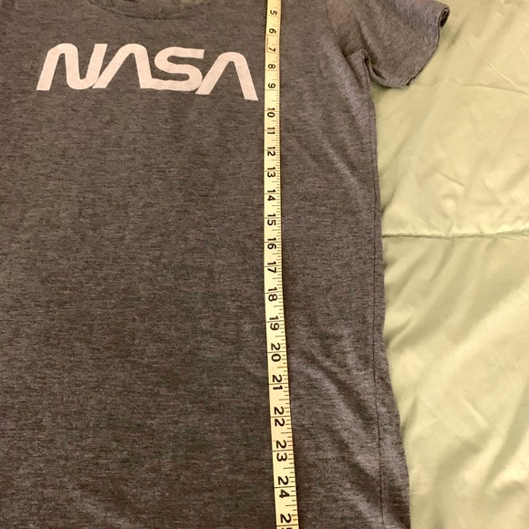 Women’s NASA Launch America Gray T Shirt-size L, slim fit. NWT - Picture 6 of 7